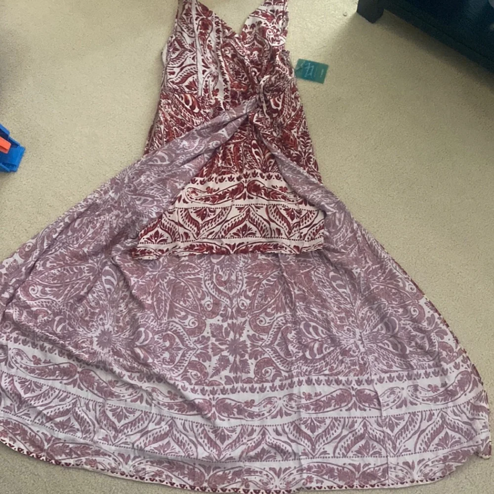 Red and white dress - Picture 3 of 6